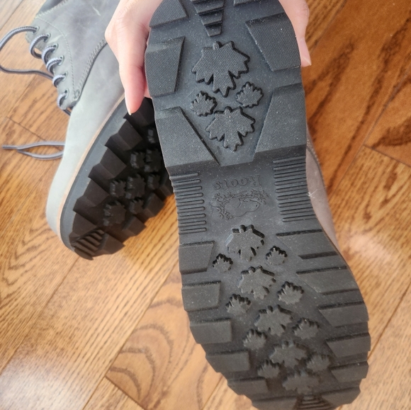 BNIB Roots Tuff Boots in Dolphin - Picture 6 of 6